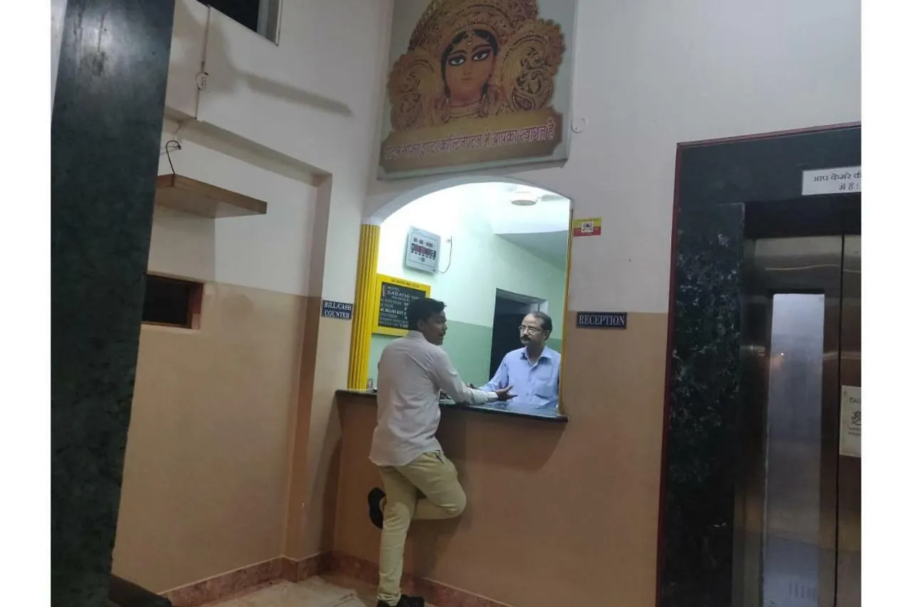 Oyo 45631 Hotel Milan Palace Varanasi