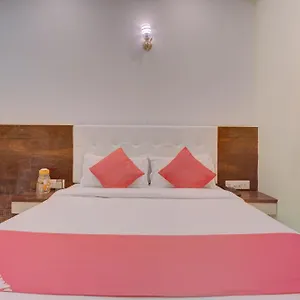 3* Hotel O Shiv Ganga