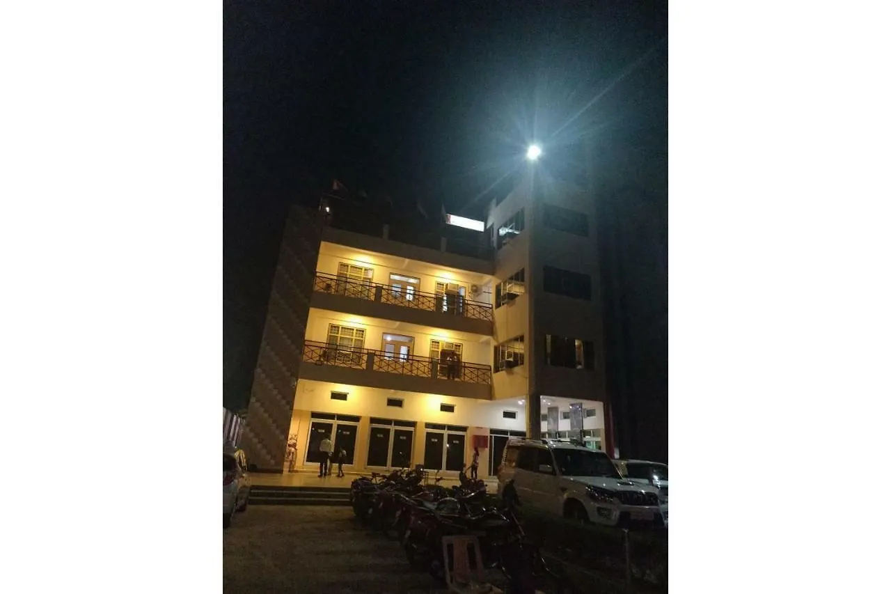 Oyo 45631 Hotel Milan Palace Varanasi