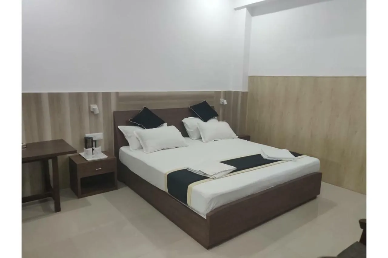 ***  Oyo 45631 Hotel Milan Palace Варанаси Индия
